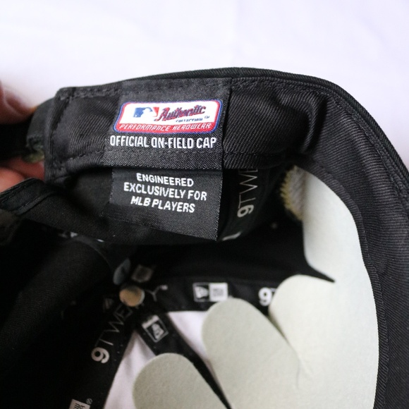 NEW 2024 World Series LA Adjustable Baseball Cap Hat MLB New Era 9twenty - Picture 10 of 10